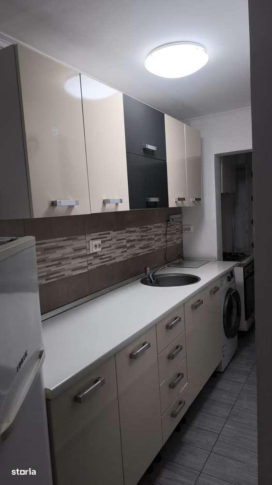 Vând Garsoniera zona Govandar micro 4-0