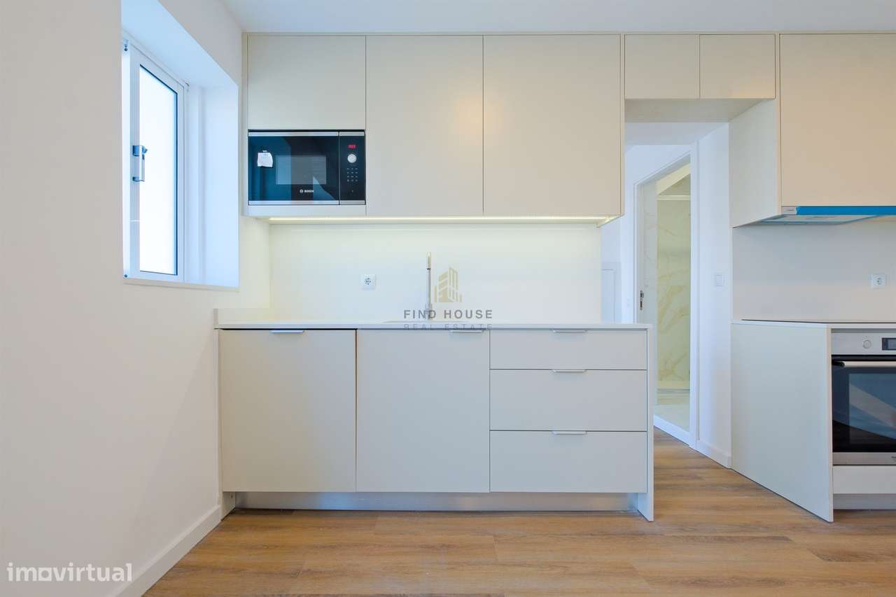 Moradia T2 totalmente remodelada na Estrada da Circunvalação, Porto - Grande imagem: 4/23