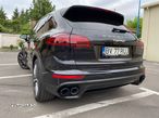 Porsche Cayenne S Hybrid Tiptronic S - 3