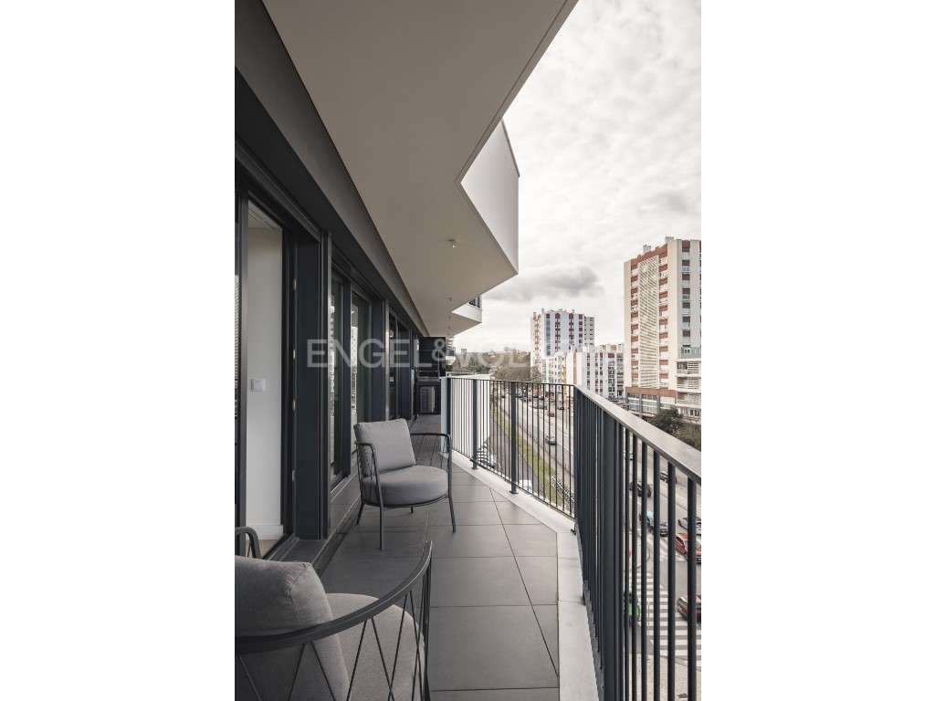 Apartamento T2 Mobilado Condominio Valrio