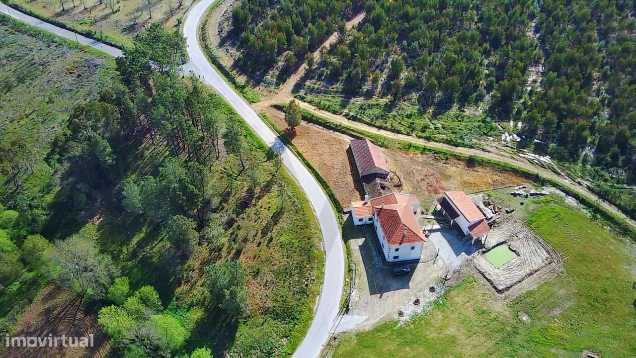 Dois Terrenos em Enxames – Fundão | 11.000m2 com Ruína, Palheiro e Ri - Grande imagem: 2/22