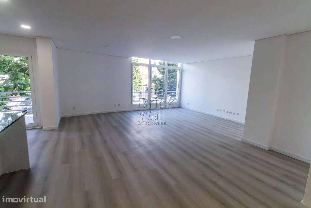 Apartamento T3 com parqueamento na Quinta da Flamenga, Vialonga - Grande imagem: 5/34