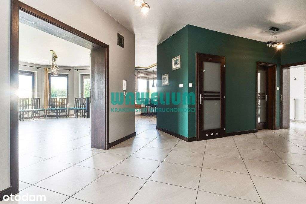 Wyjątkowa nieruchomość w Bilczycach-14