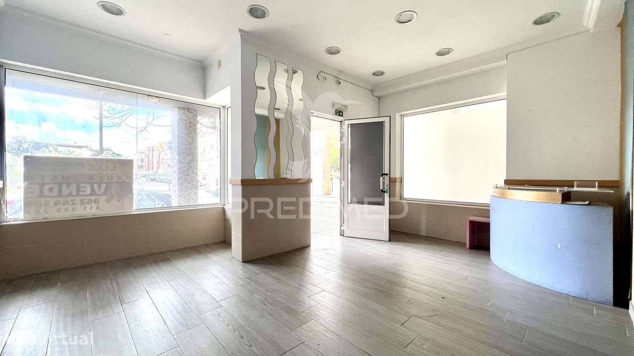 Loja na Avenida Bocage, Barreiro - Grande imagem: 5/19