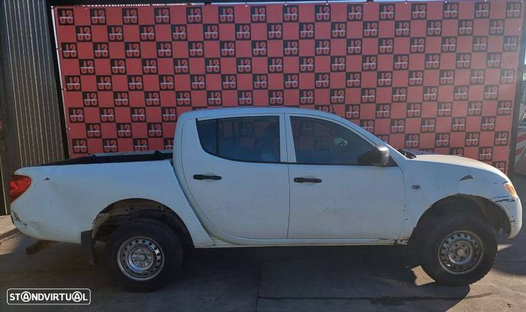 Viatura para PEÇAS Mitsubishi L200 4x4 2.5 DID 07´ - 2