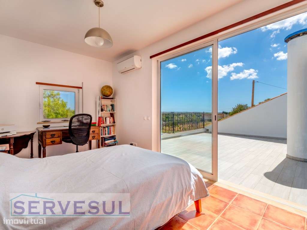 Luxuosa Moradia de luxo de 2 andares composta por 4 quartos, com um...-25