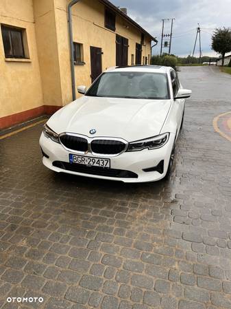 BMW Seria 3 330i - 2