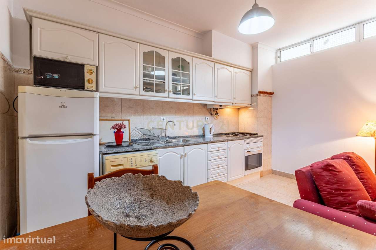 Atelier Transformado em T1 em Sacavém - Grande imagem: 4/19