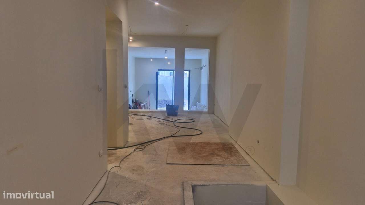 Apartamento T2+1 renovado com terraço no Bonfim, Porto - Grande imagem: 3/21