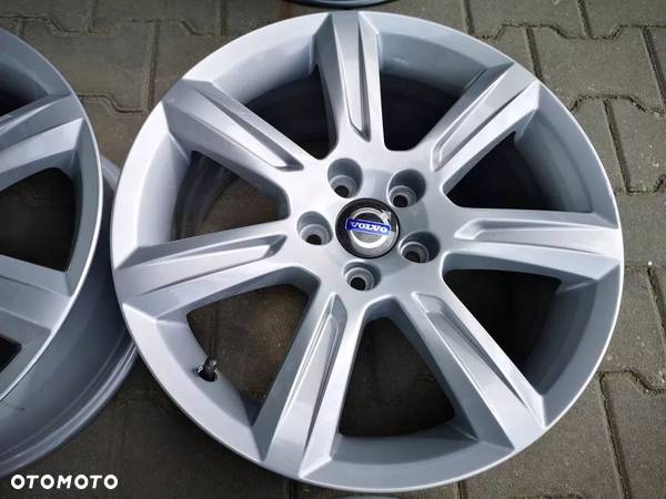 VOLVO cx60 s90 v90 s60 IDEALNE 17'' - 5