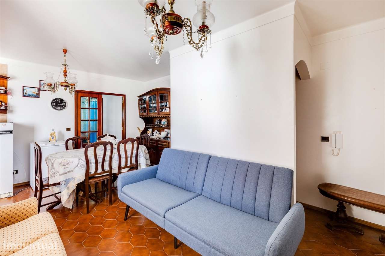 Apartamento T2 com Terraço e Garagem | Praia da Nazaré-5