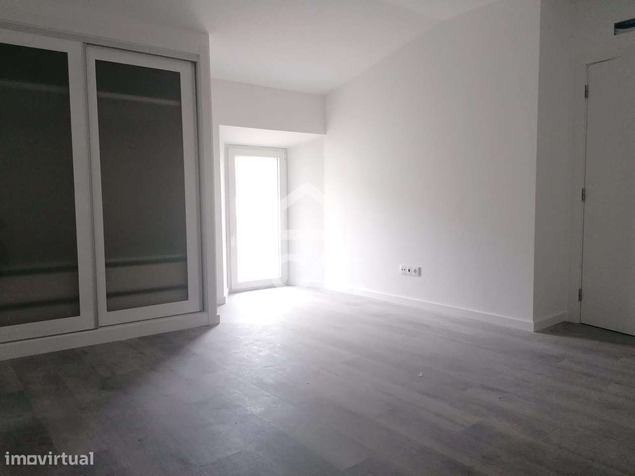 Moradia T3 totalmente remodelada, em Lourinhã – Conforto, modernidade-9