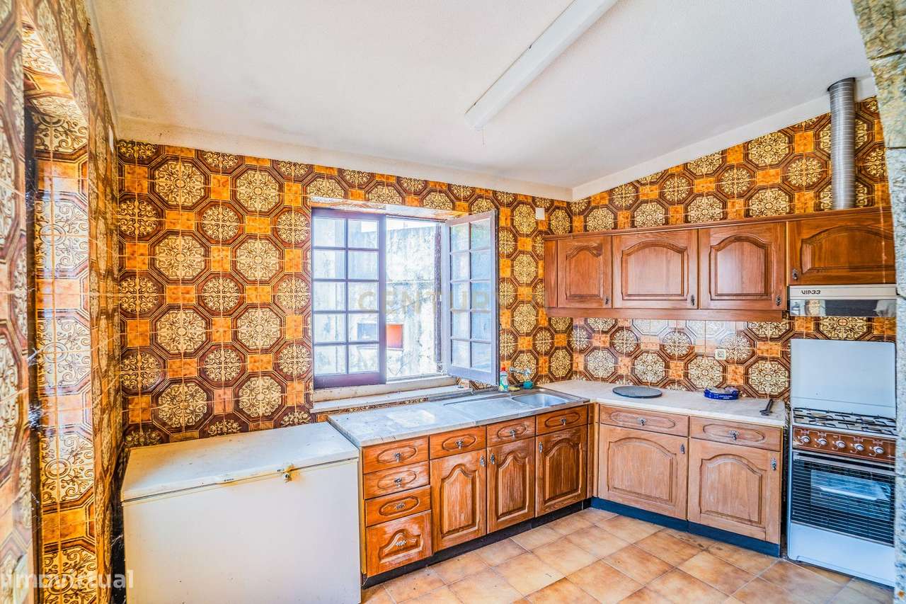 Moradia no Centro das Gaeiras. Uma casa única.-14