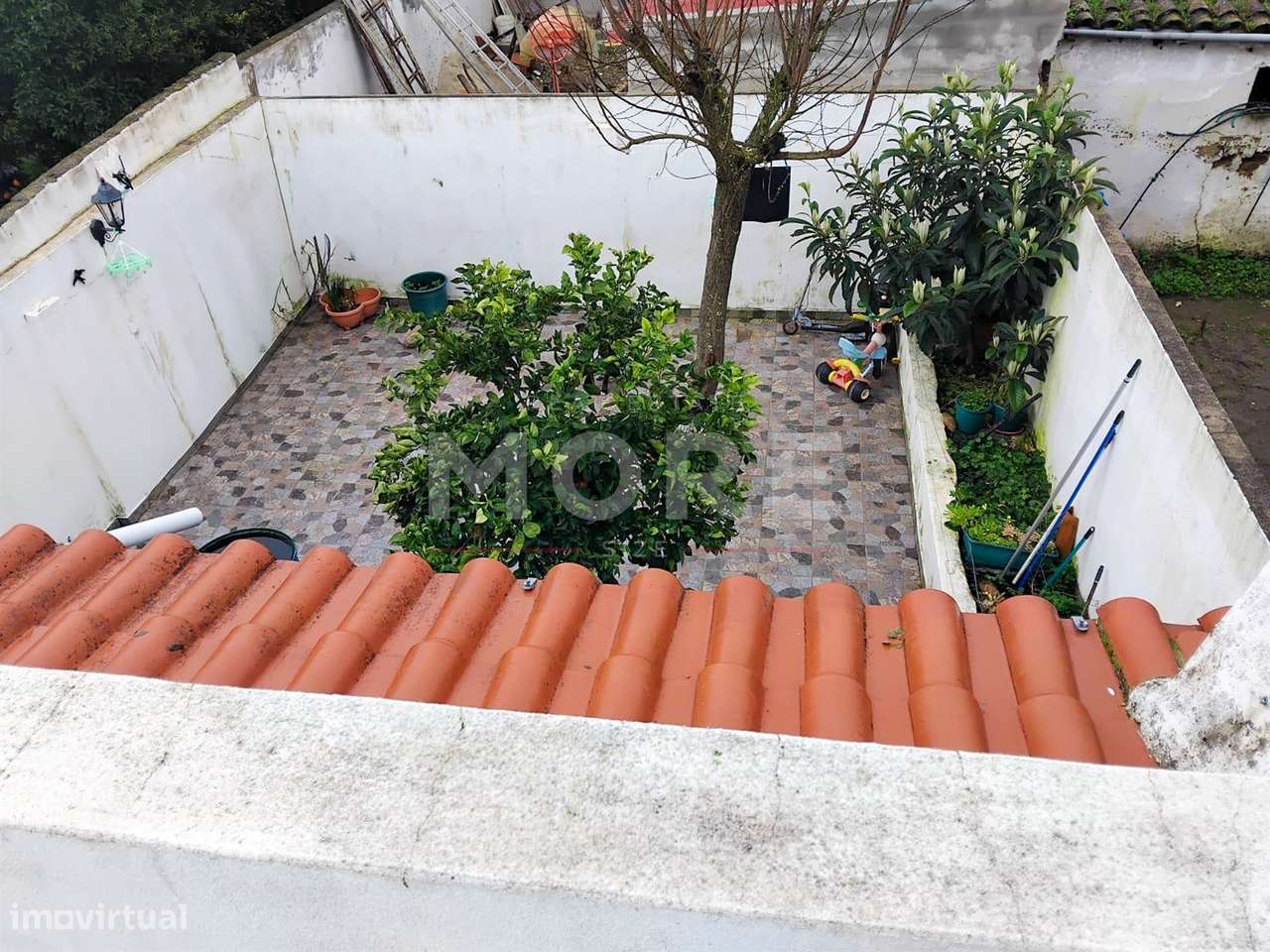 Moradia T3 Térrea Totalmente Remodelada-19