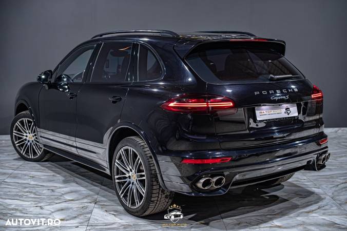 Porsche Cayenne S Diesel Platinum Edition - 34