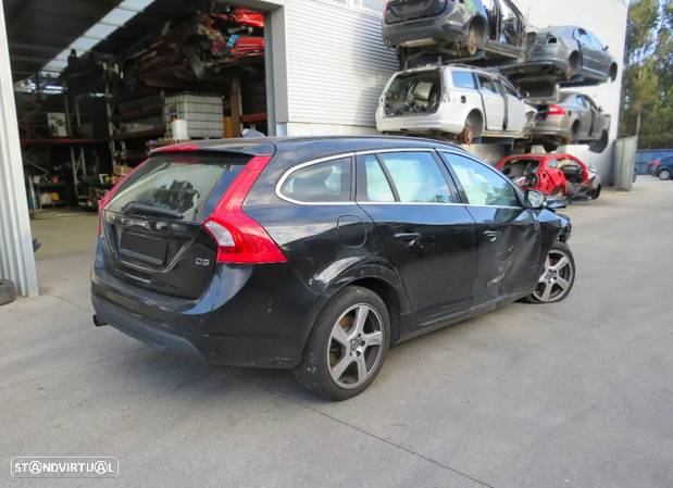 VOLVO V60 2.0 D3 (163Cv) 2011 - Peças Usadas (7605) - 4