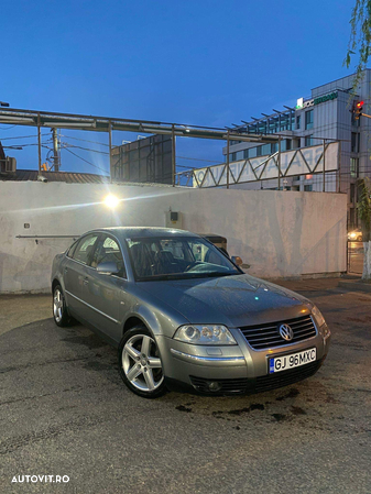 Volkswagen Passat - 5