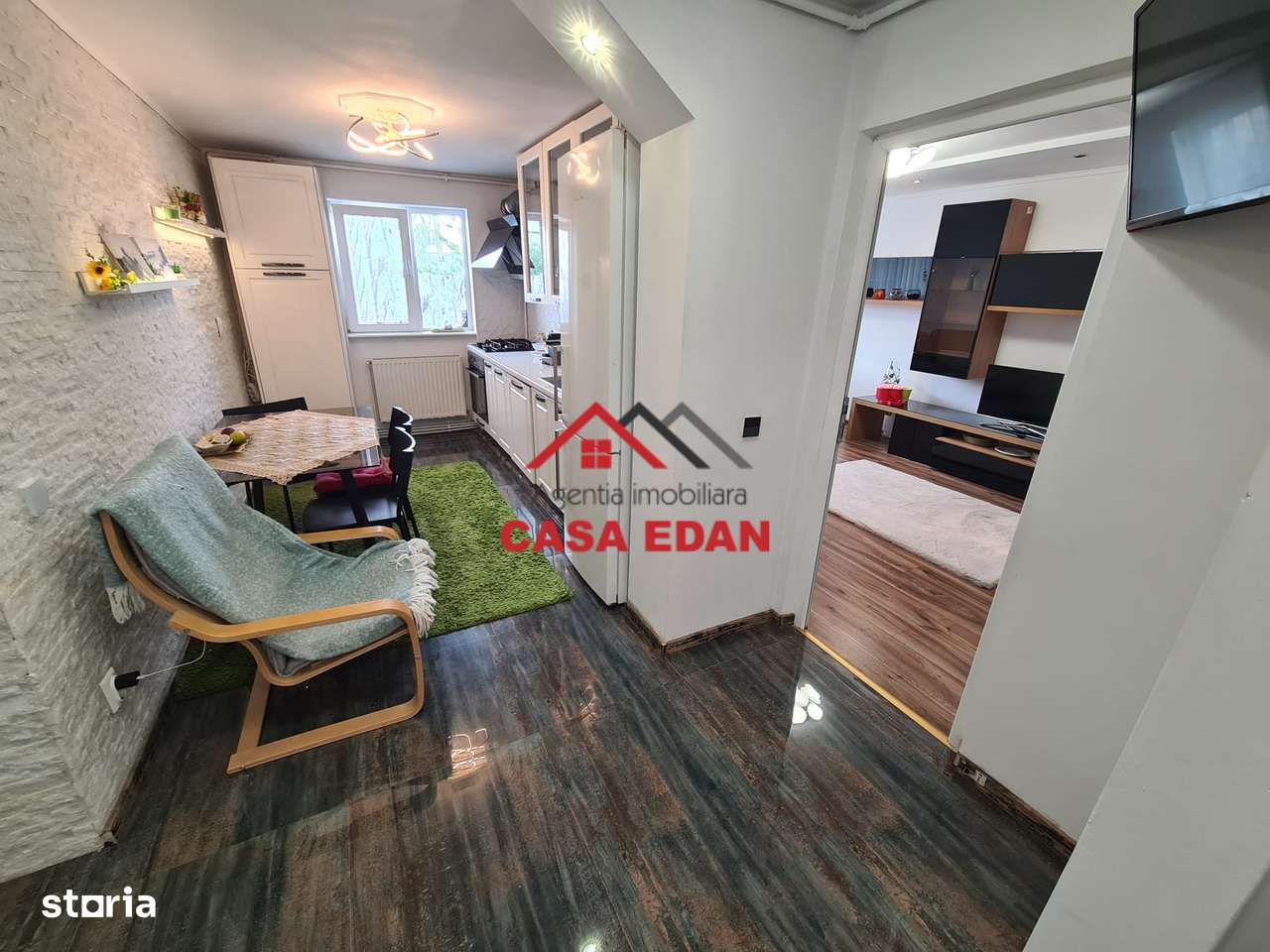 Ap 4 cam in Campina--103.000e-12