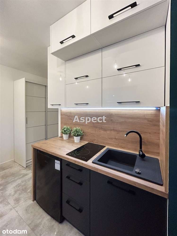 Nowoczesnie urządzona kawalerka Niedaleko Uczelni - Pełny obrazek: 4/9