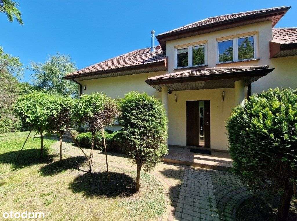 Dom dla rodziny / 140m2 / 4 pok / Łomianki / ogród