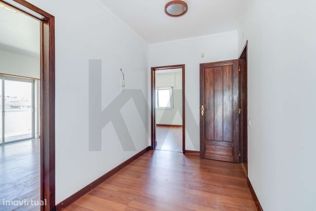 Penthouse T3 com Terraço de 165m2 , Vista Mar e Garagem-25