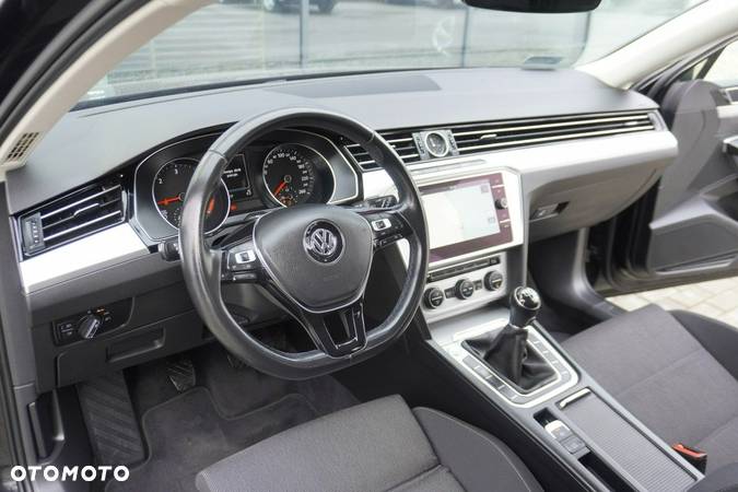Volkswagen Passat 2.0 TDI BMT Comfortline - 9