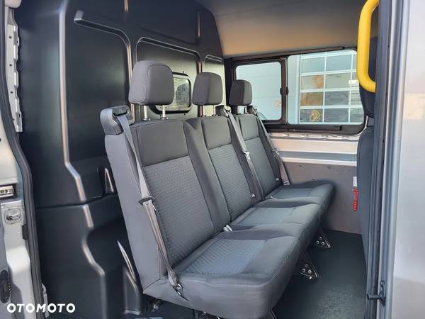 Ford Transit - 12