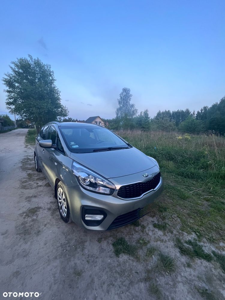 Kia Carens