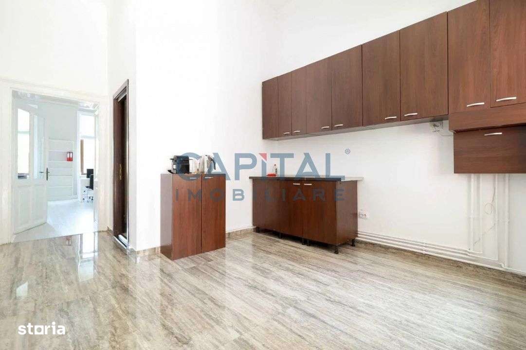 Spatiu birouri 2 camere decomandat, ultracentral, luminos in Cluj-Napo - Imagine principală: 4/7