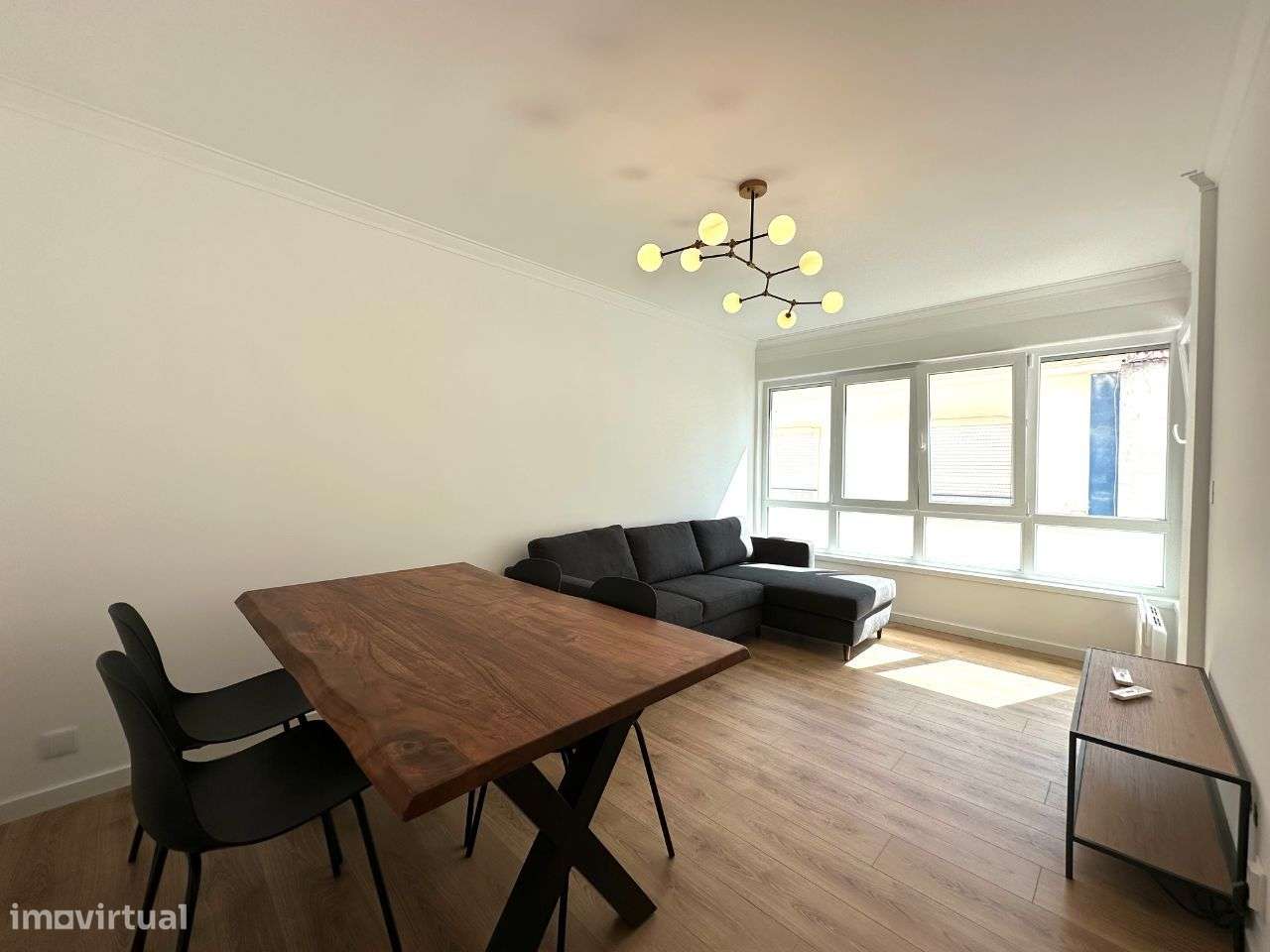 Fantástico Apartamento T2 Renovado com Garagem no Centro da Ericeira - Grande imagem: 5/19