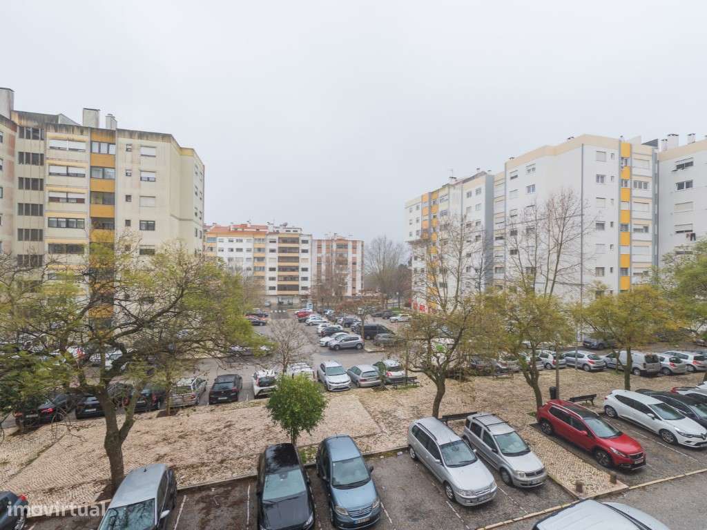 T3 COM GARAGEM PARA 2 CARROS, MASSAMÁ-34