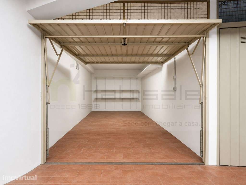 Apartamento T3 com Garagem, arrecadação e vista desafogada no Murta...-28