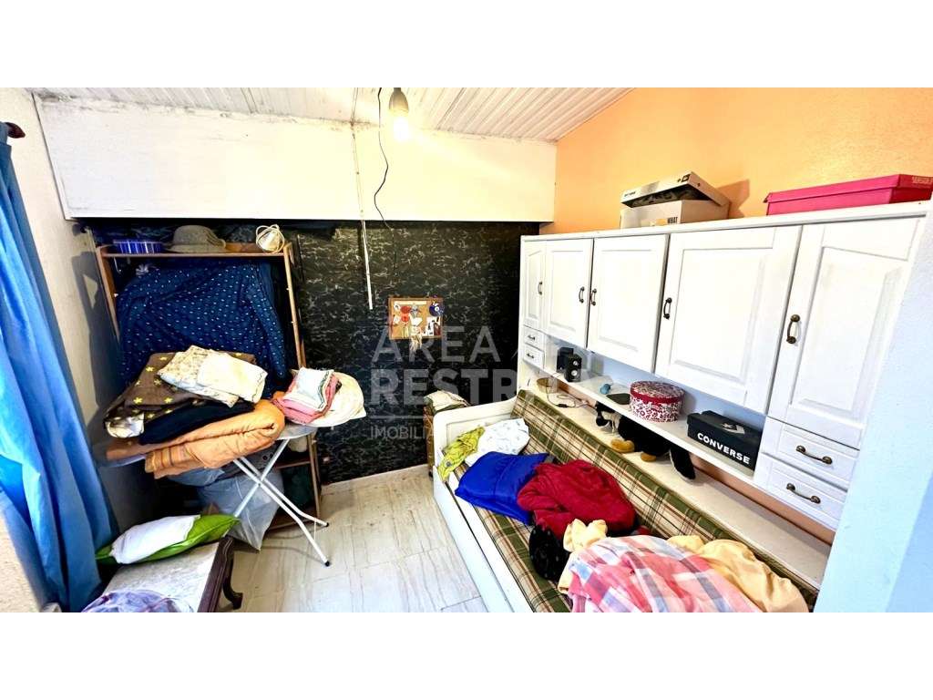 Apartamento T1 com Logradouro e Arrecadação/Garagem no Afonsoeiro -...-15