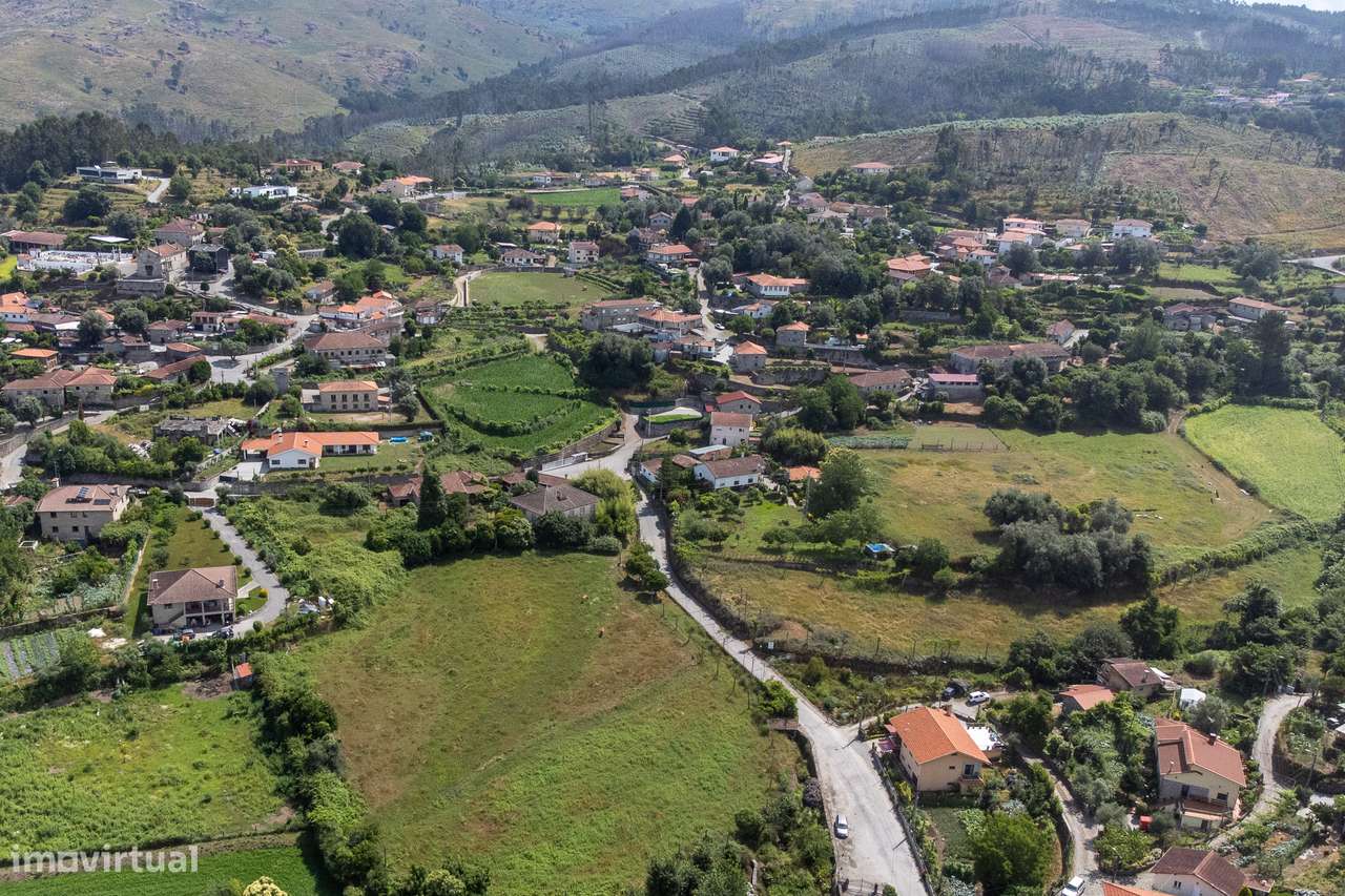 Moradia para Restauro, São João de Rei, Póvoa de Lanhoso-9