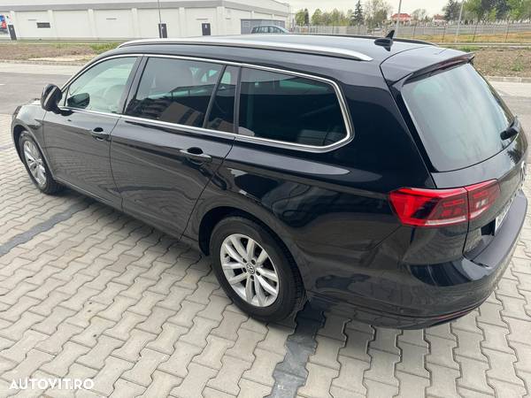 Volkswagen Passat Variant 2.0 TDI SCR DSG Comfortline - 10