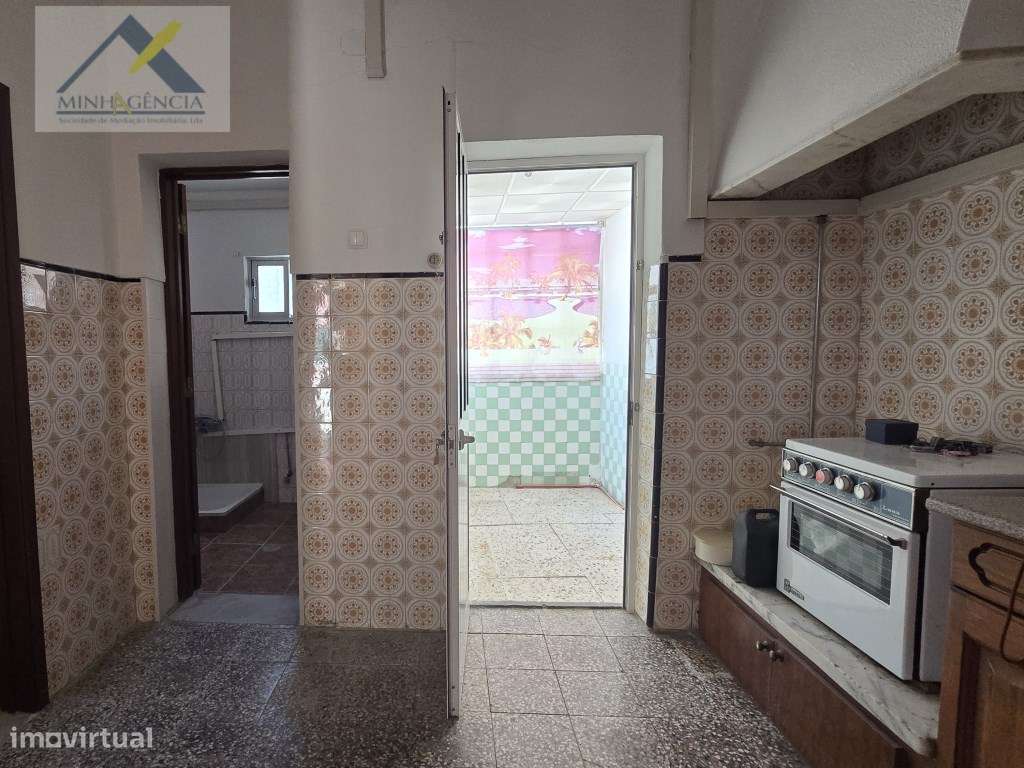 Moradia T2 com logradouro e sótão em Setúbal - Grande imagem: 5/26