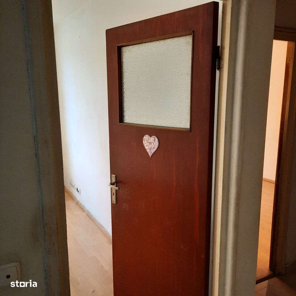 ap 4 camere str Cetatea de Balta S6-10