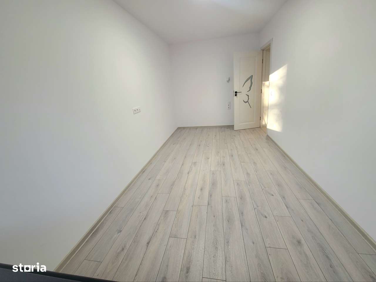 Vand 3 cam in Cornisa 2 bai [3 min UMFST]-6