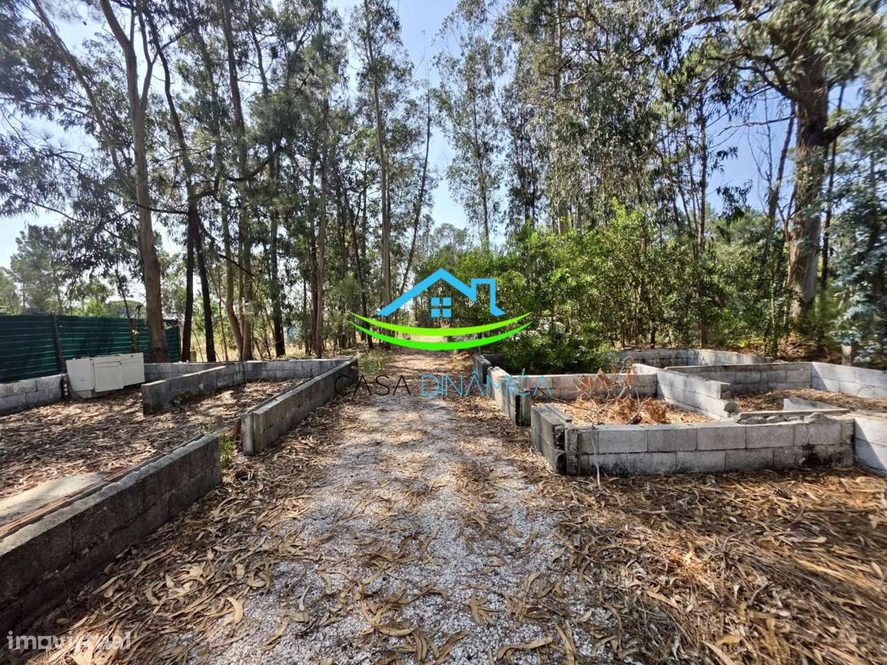 Terreno com 8.369 m² e possibilidade de construção – Arazede, Mon-14