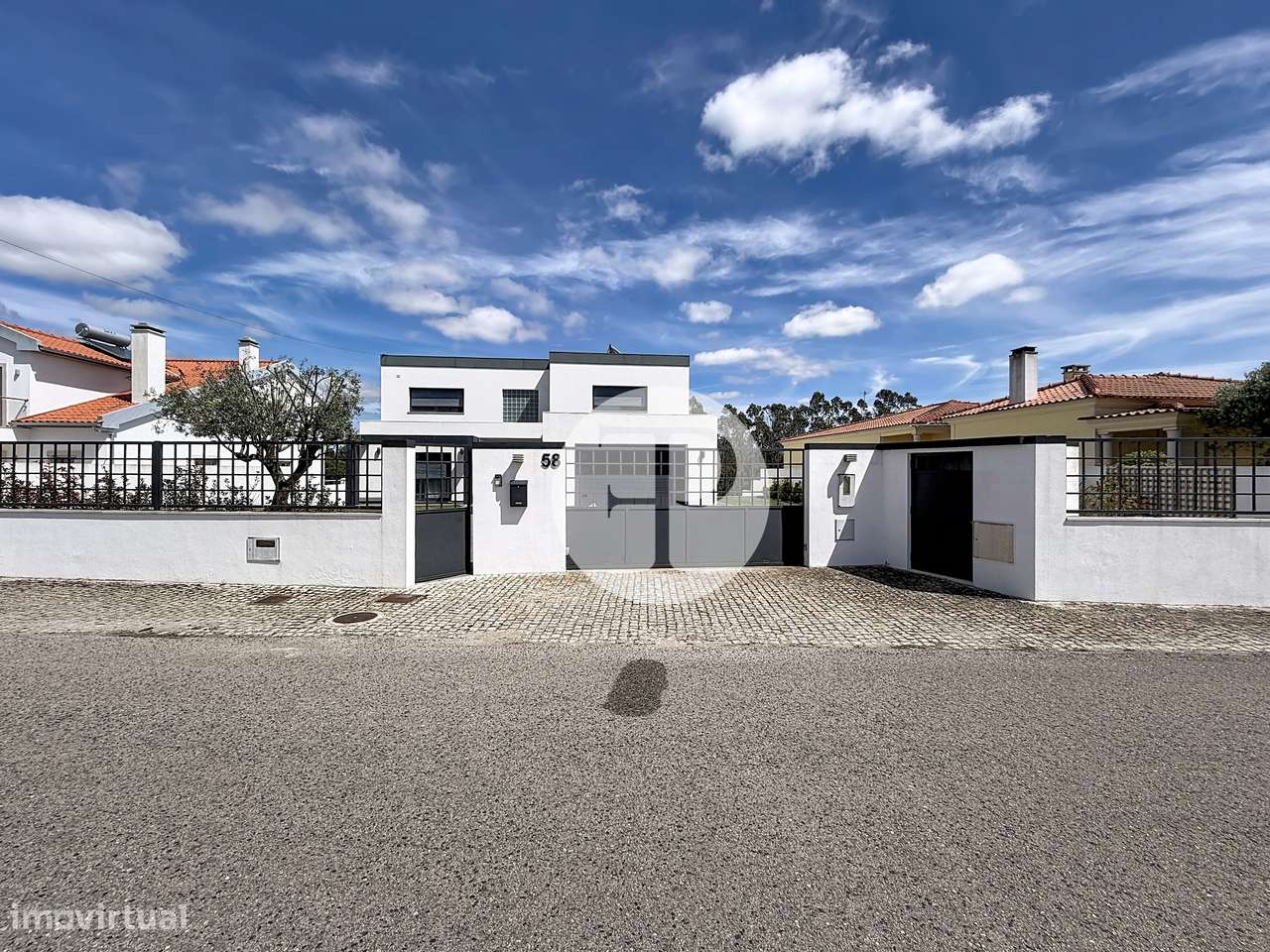 Moradia T4 contemporânea | Piscina e jardim 1.716 m² | Nadadouro-42