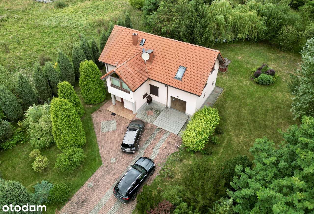 Spała-dom z własnym stawem położony w otoczeniu zieleni i ciszy. Bez %-14