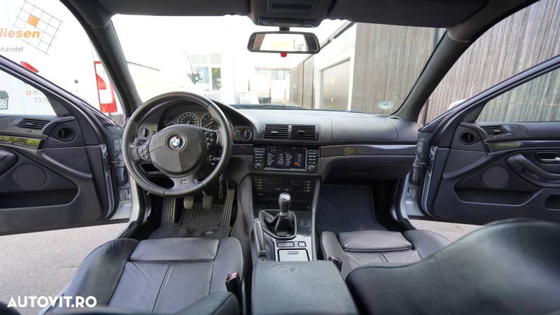 BMW Seria 5 520i - 9