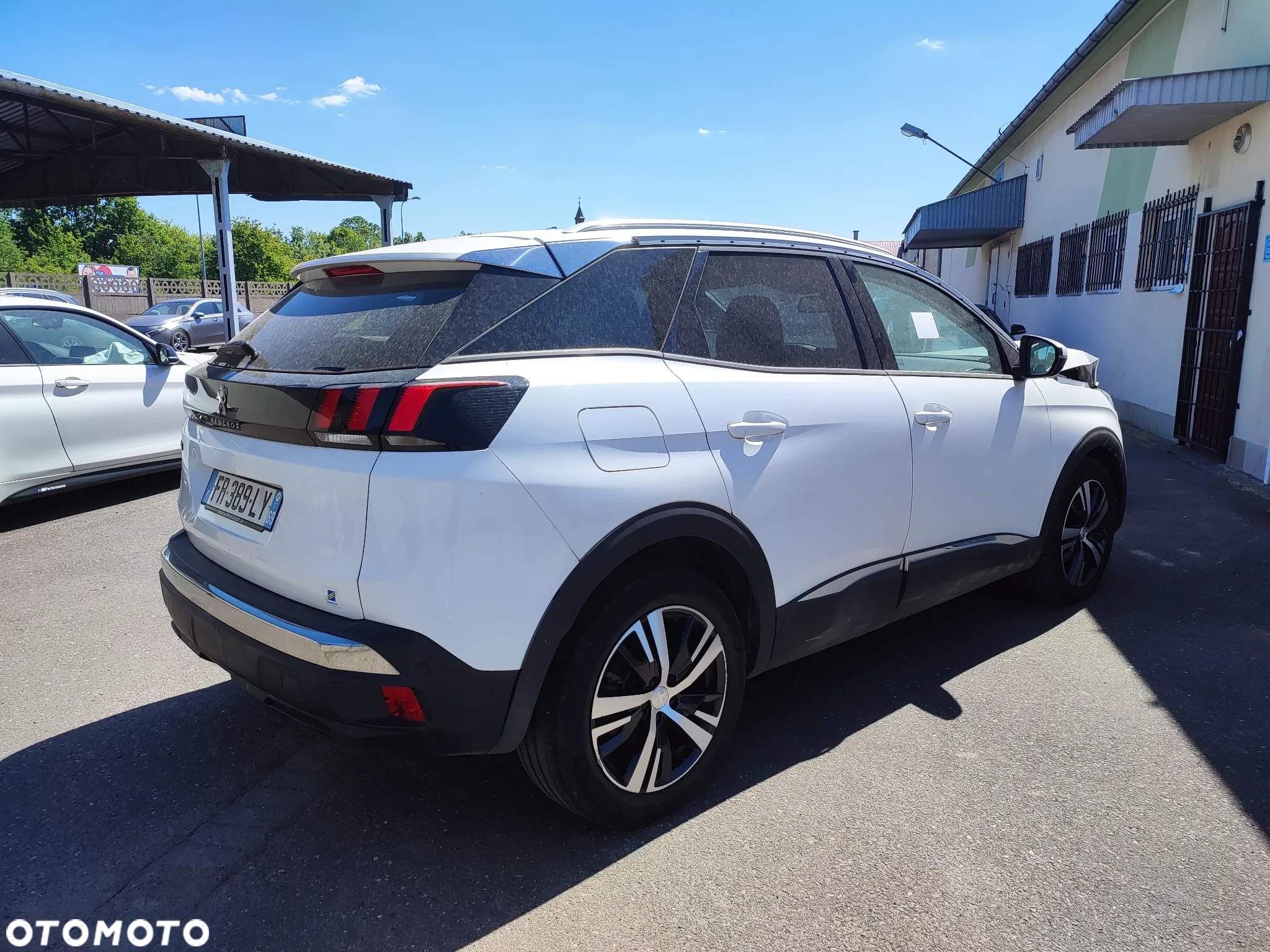 Peugeot 3008 1.5 BlueHDi Allure S&S EAT8 - 3