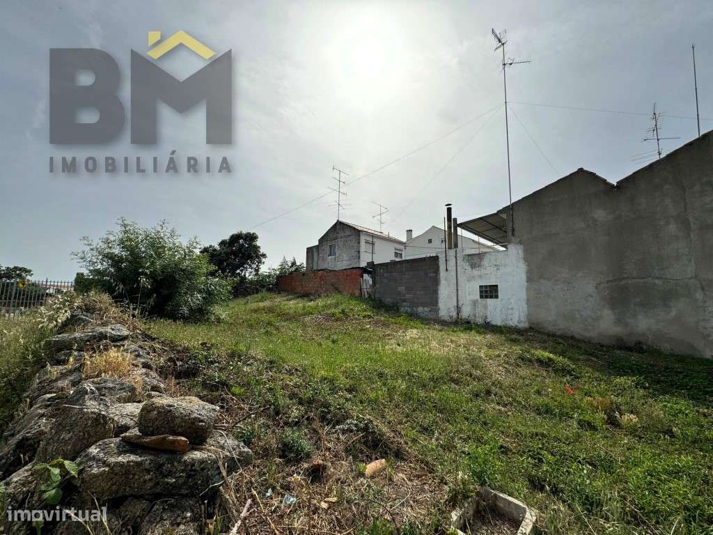 Terreno urbano com 480 m² para venda em Castelo Branco!-5
