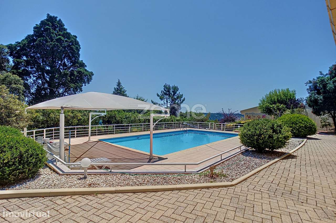 Luxuosa Moradia T6 com Piscina em Alquerubim, Aveiro - Grande imagem: 3/56
