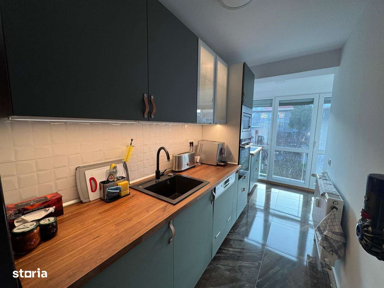 Vanzare apartament renovat doua camere mobilat/utilat Cotroceni-10