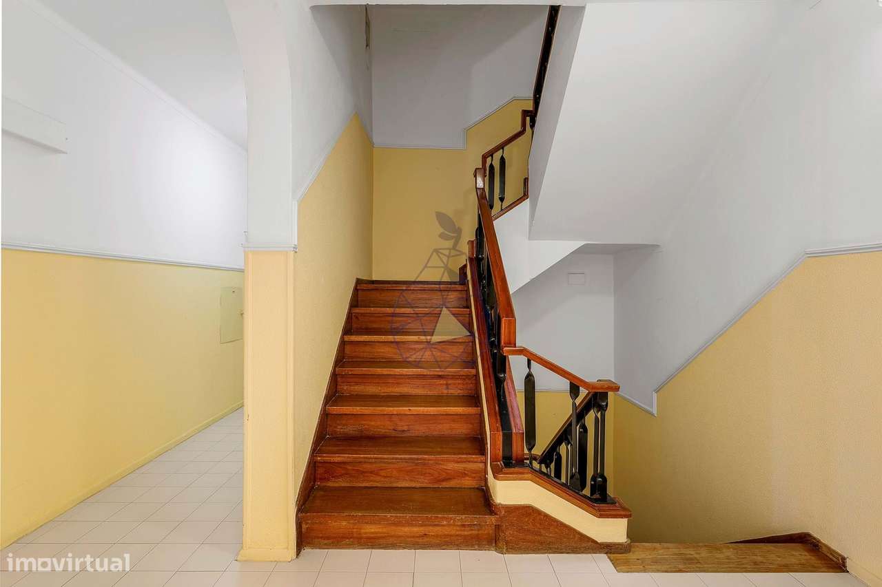 Apartamento T1  com Garagem e Piscina  no Coração da Praia da Rocha-40