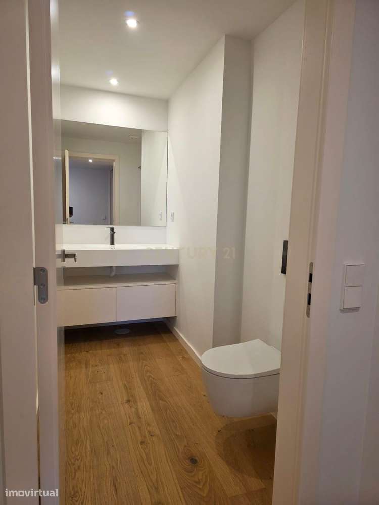 Apartamento T4 - 4 Suites e Piscina Privativa | Empreendimento Douro N-10