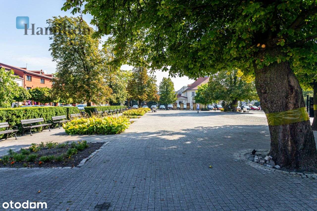 Nowoczesny dom w Błoniu z prywatnym ogrodem-16