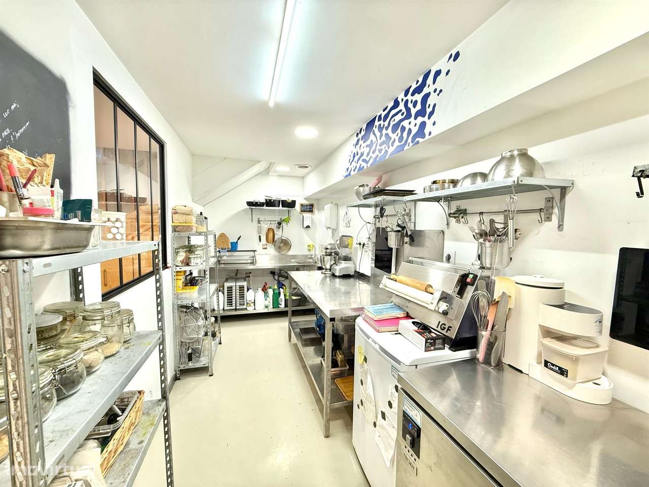Espaço Comercial para Trespasse / Praça da República / Porto-11